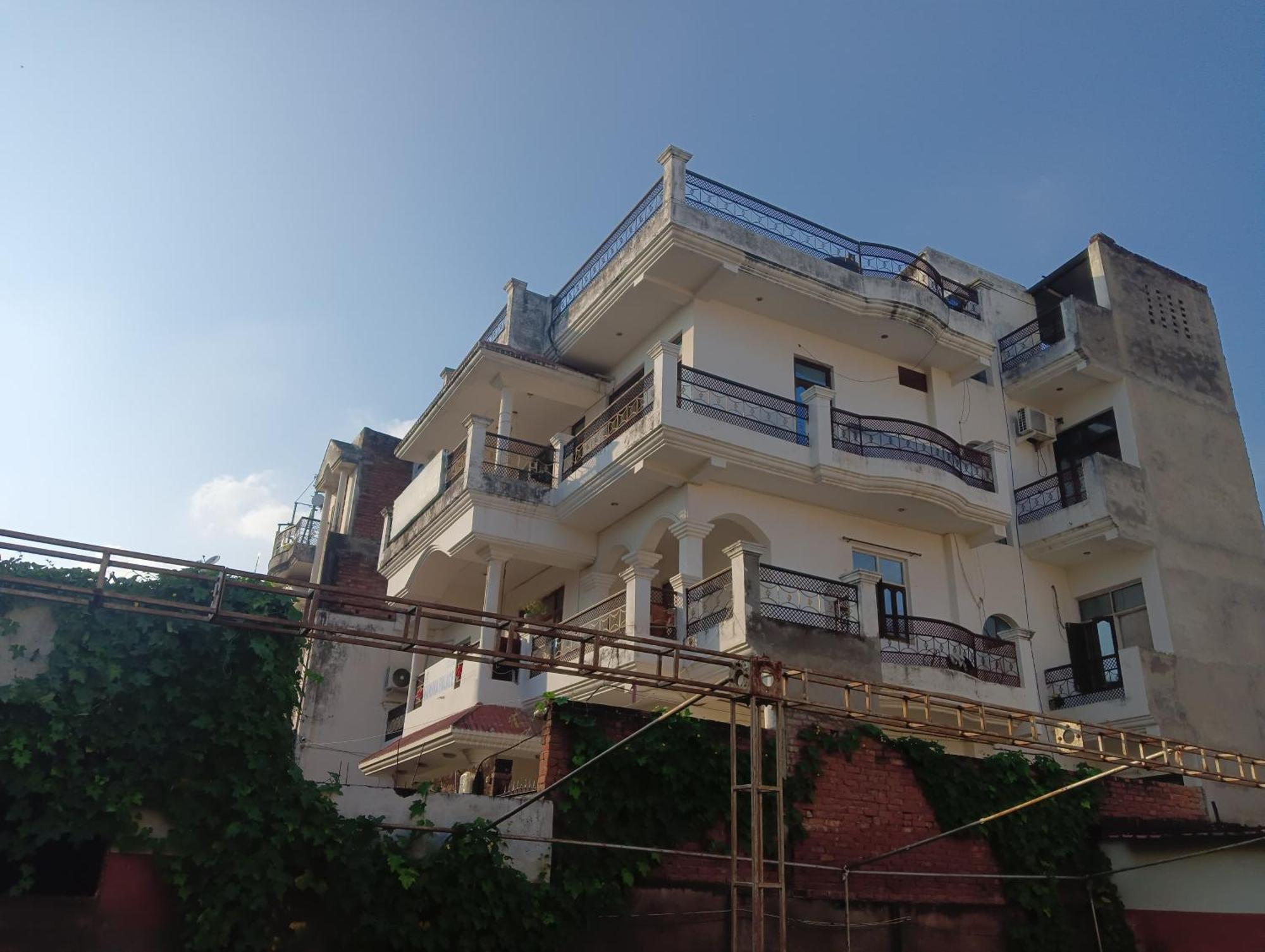 Varuna Palace Varanasi , Near Mandir & Ghat'S מראה חיצוני תמונה