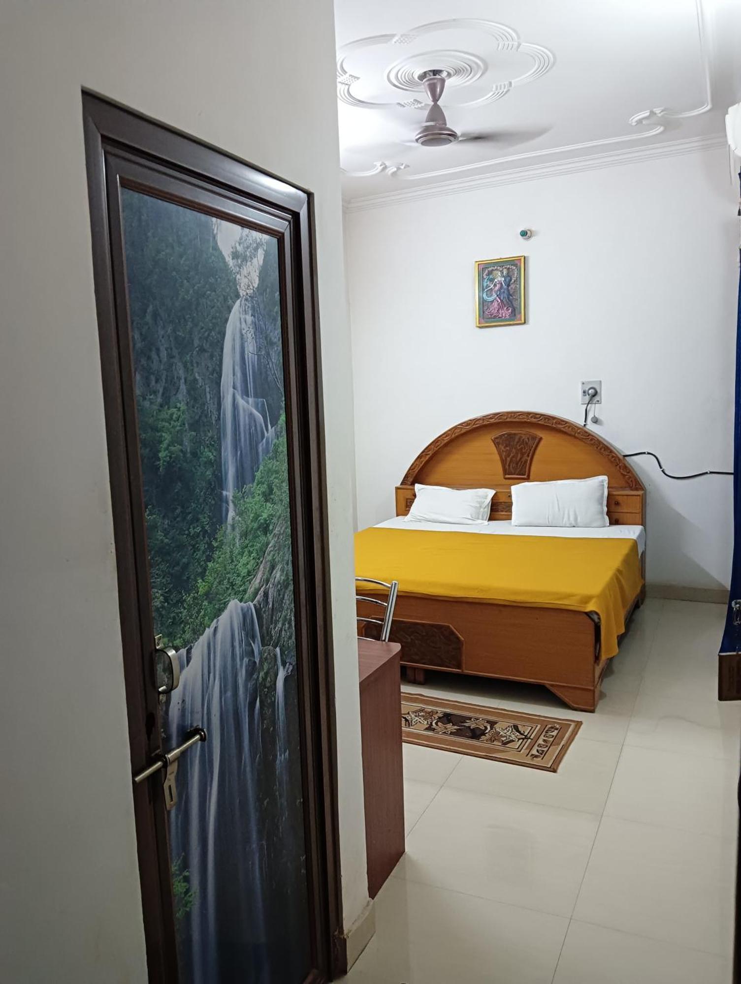 Varuna Palace Varanasi , Near Mandir & Ghat'S מראה חיצוני תמונה